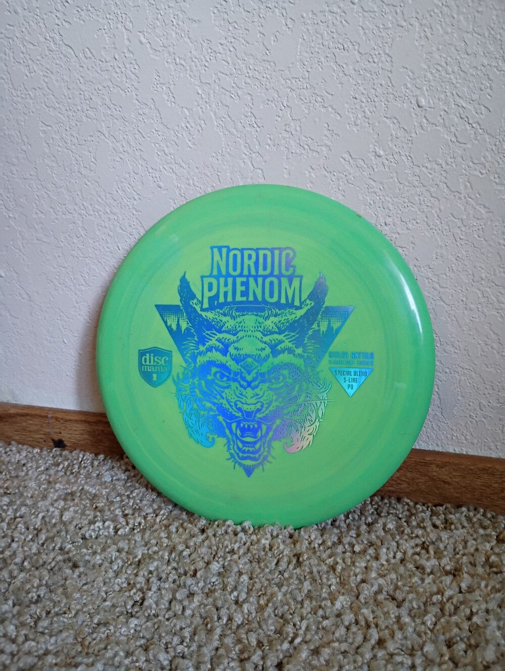 Bundle Lot of 2 Disc Golf Discs and 1 Mini Disc Marker MVP / Disc Mania Used - Picture 2 of 11